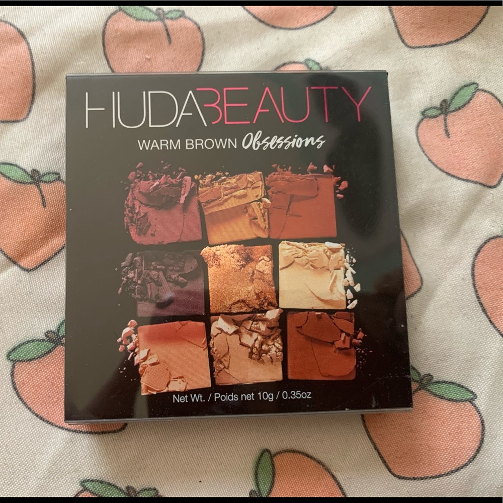 Makeup - Picture 3 of 4